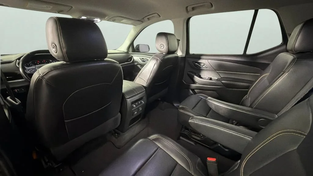 Used 2019 GRAPHITE METALLIC Chevrolet LT Leather image 26