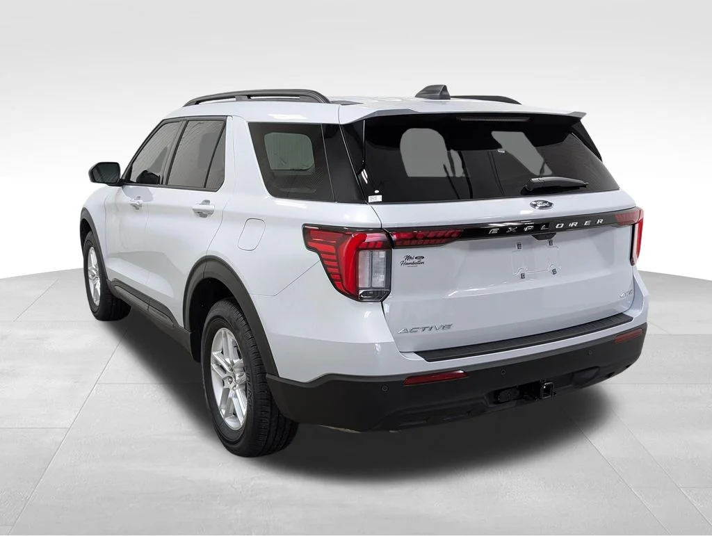 New 2026 Space White Metallic Ford Active image 24