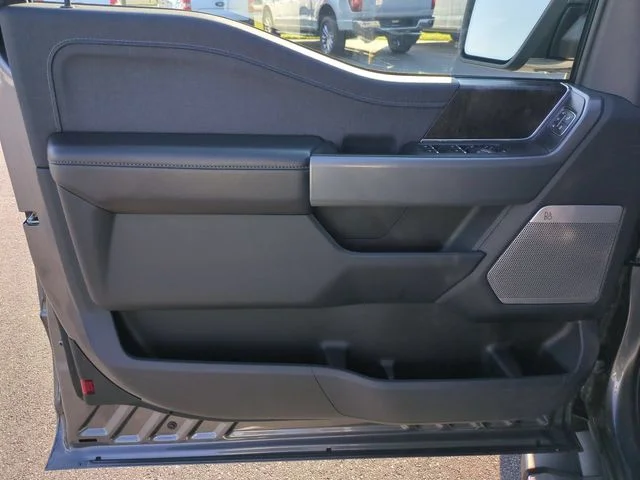 Used 2022 Gray Ford Lariat image 12