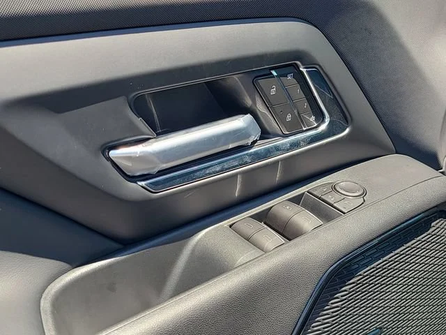 New 2026 Summit White Chevrolet LT - Extended Range image 19