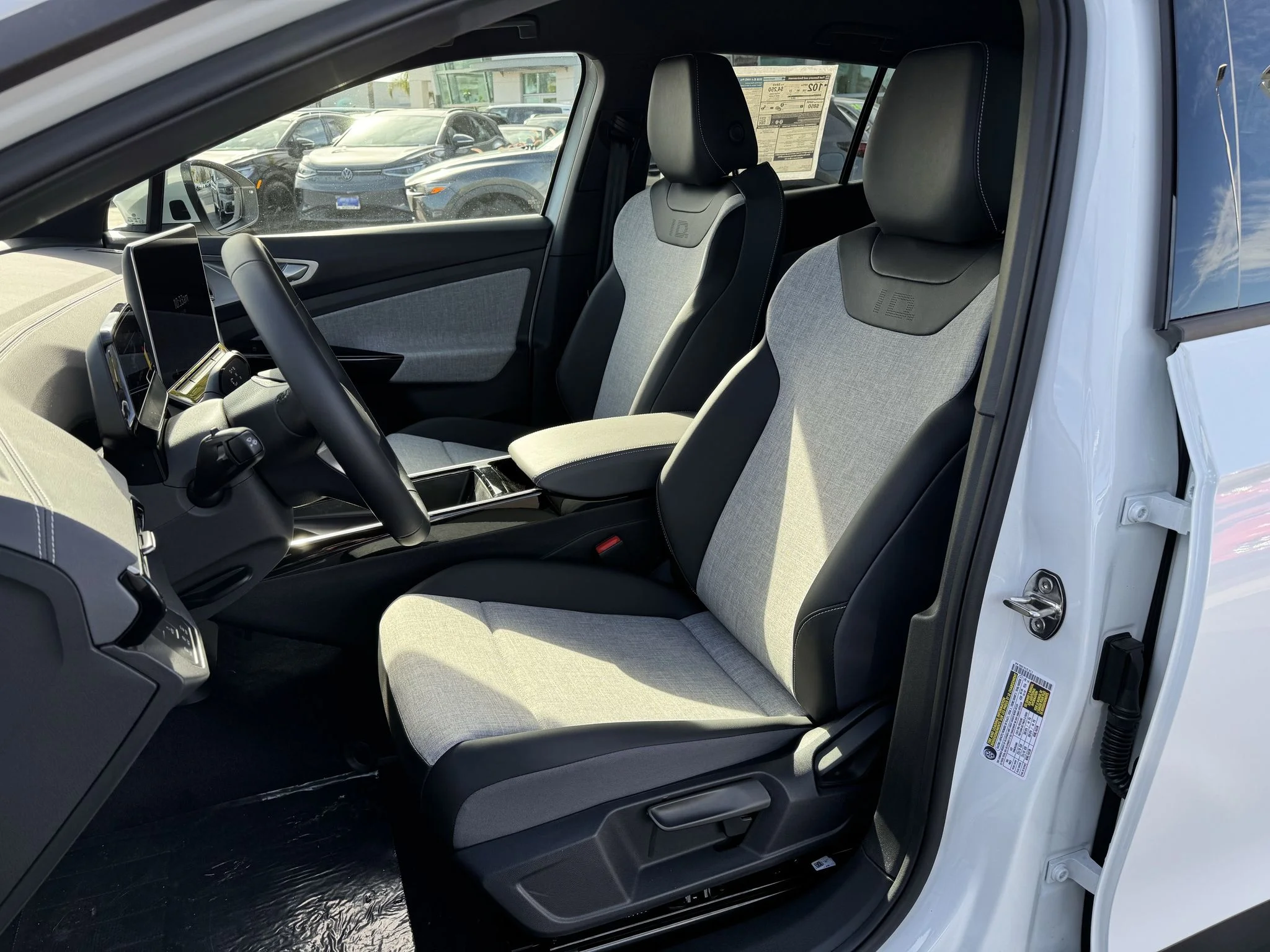 New 2026 Opal White Pearl Volkswagen Pro image 15