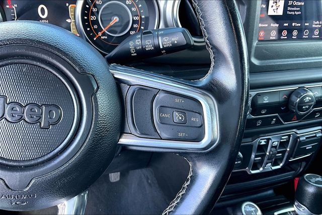 Used 2020 White Jeep Unlimited Sahara image 21