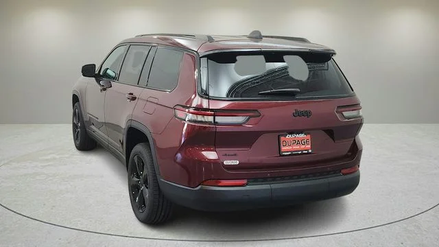 New 2025 Velvet Red Pearl-Coat Exterior Paint Jeep Altitude X image 7