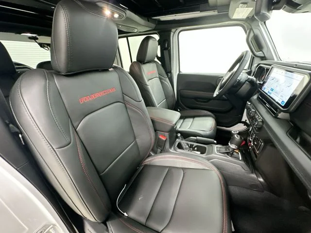 New 2026 Bright White Clear-Coat Exterior Paint Jeep Rubicon X image 27