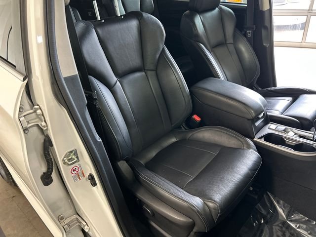 Used 2020 White Subaru Limited image 23
