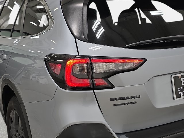 Used 2020 Ice Silver Metallic Subaru Onyx Edition XT image 34