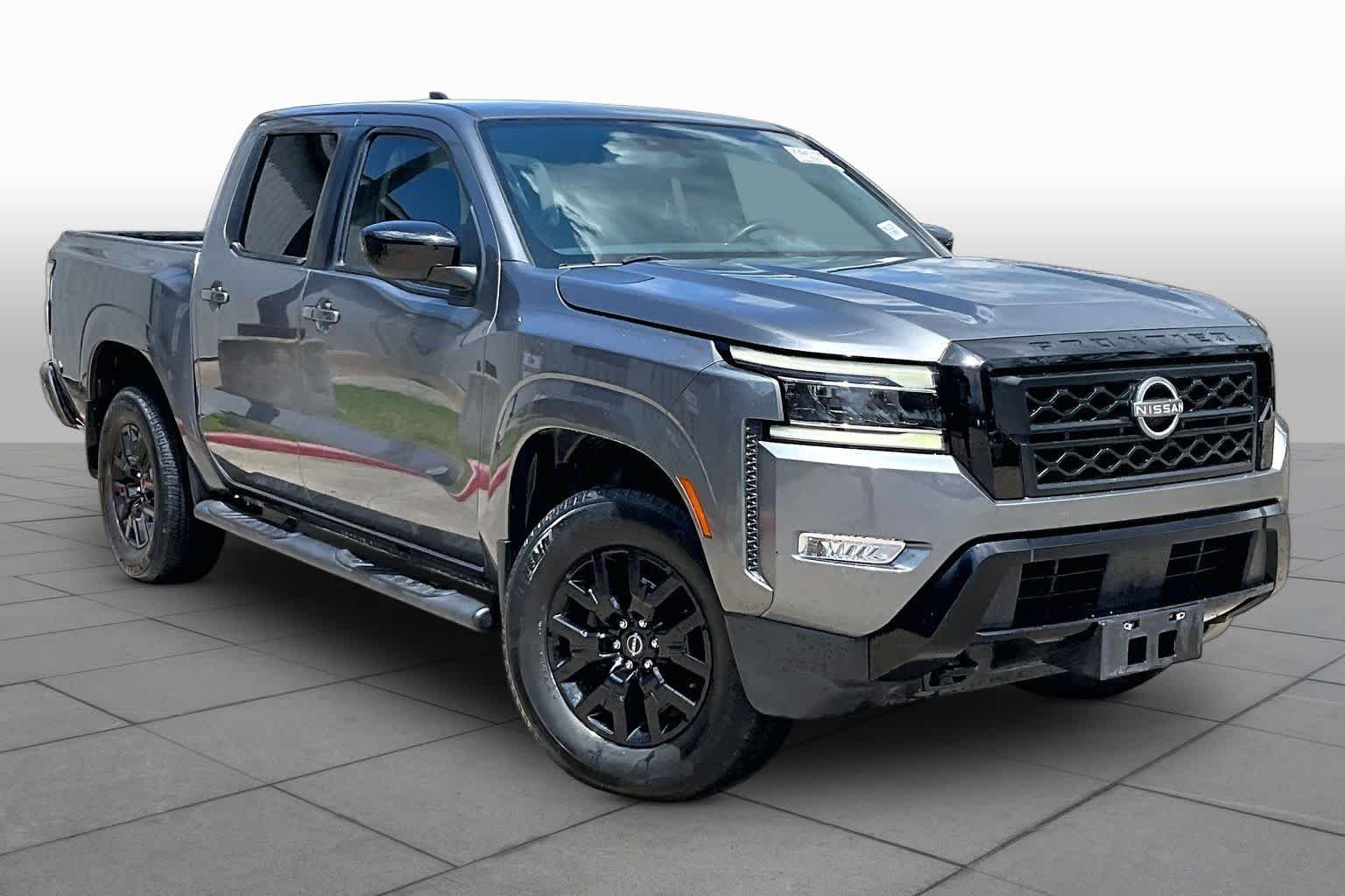 Used 2023 Gun Metallic Nissan SV image 3