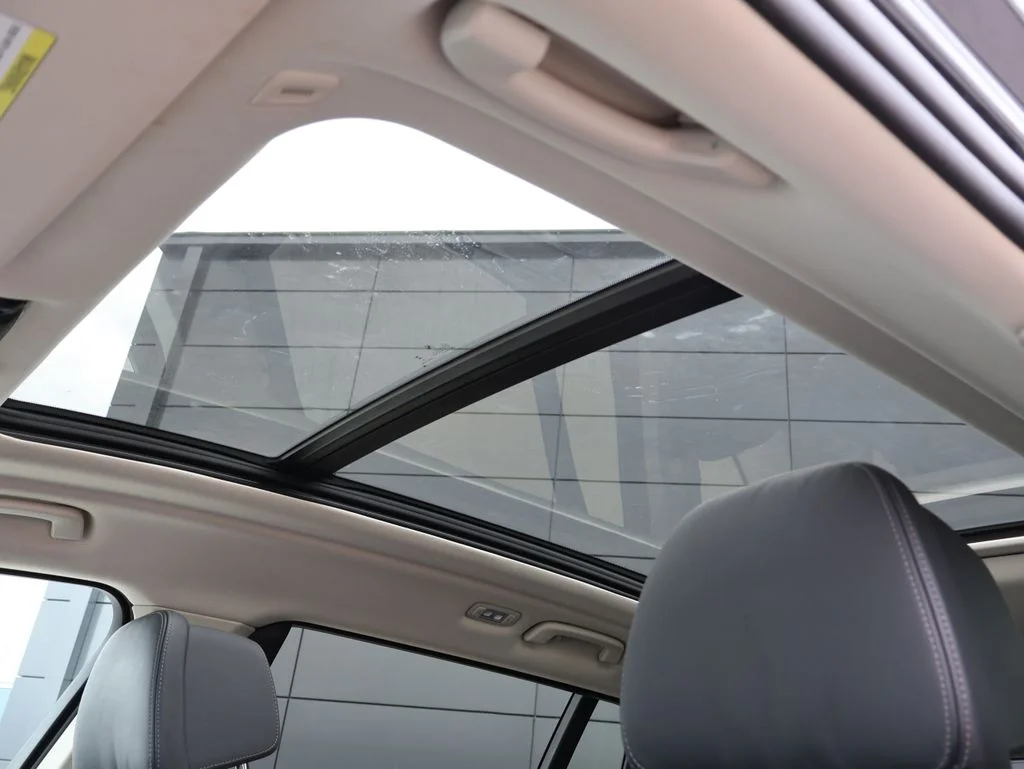 Used 2025 Black BMW xDrive40i image 27
