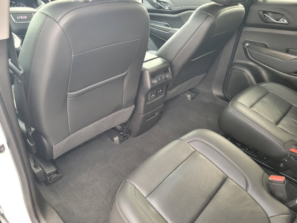 2023 GMC Acadia SLT - Photo 16