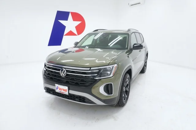 New 2026 Avocado Green Pearl Volkswagen 2.0T Peak Edition image 1