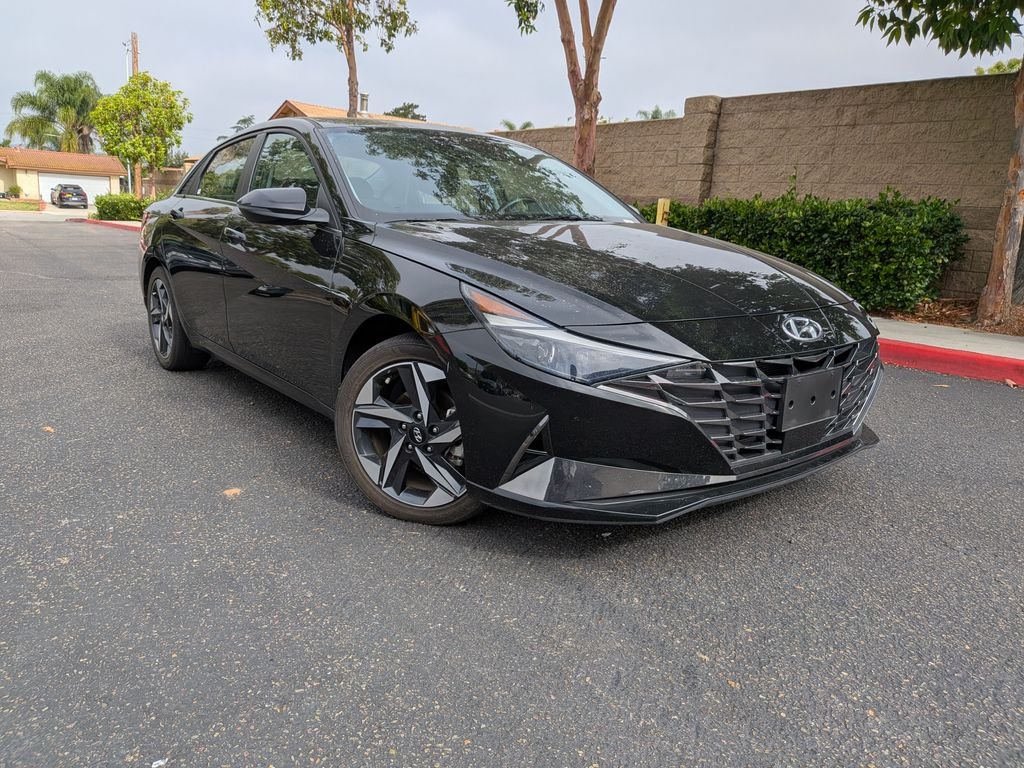 2022 Hyundai Elantra 2.0 Limited IVT's photo