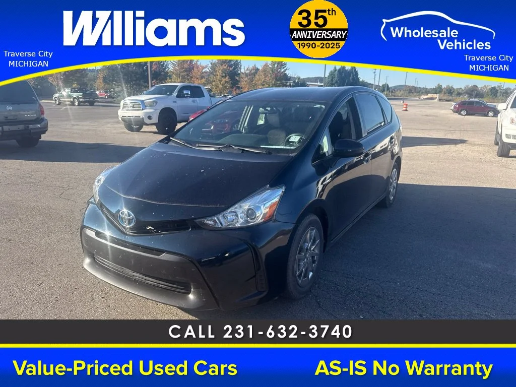 Used 2017 Aqua Toyota Three image 4