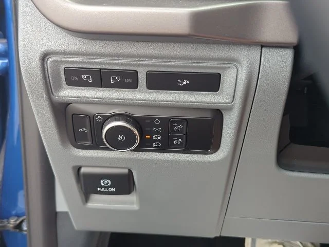 Used 2024 Blue Ford XLT image 22