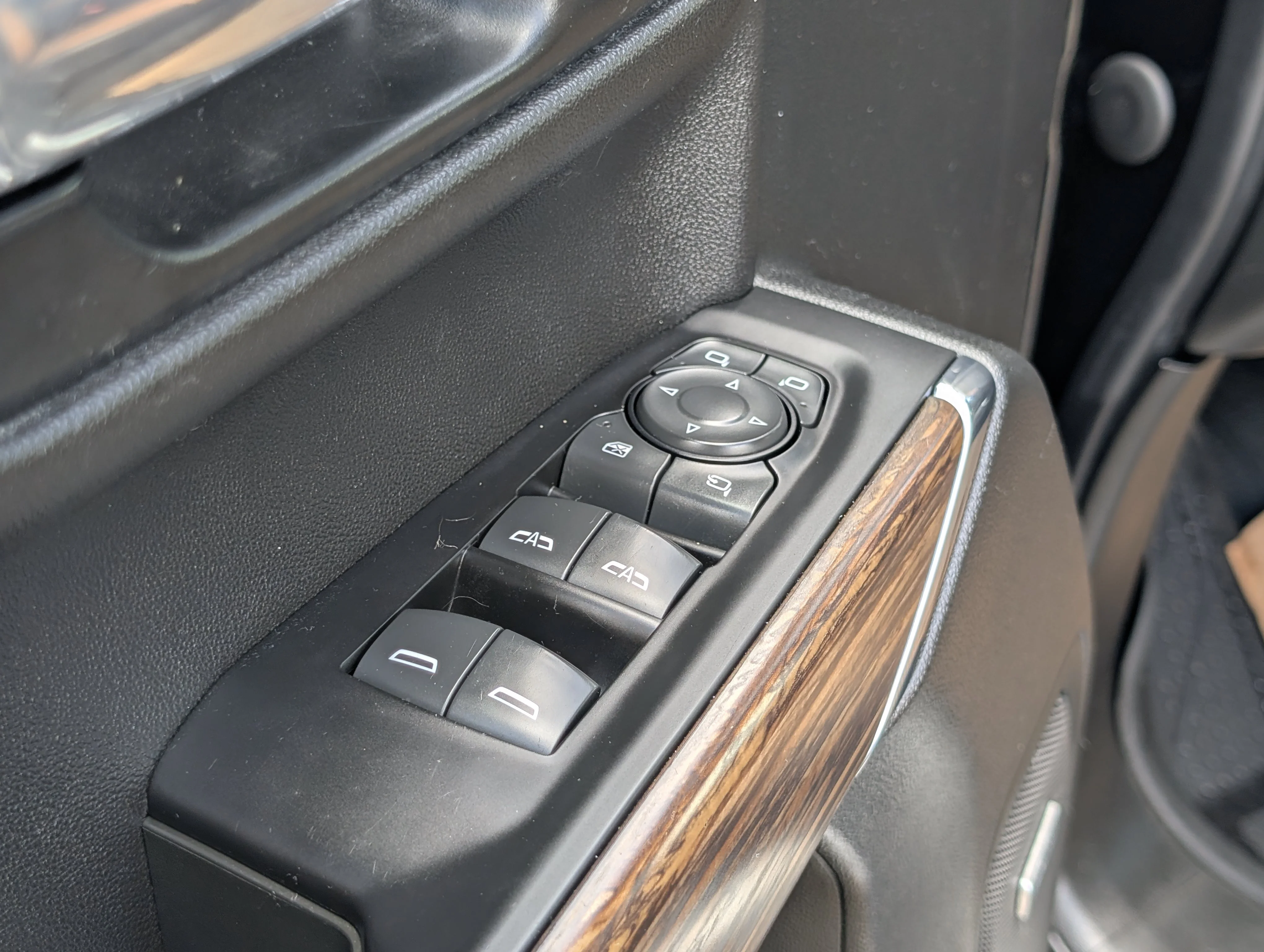 Used 2020 Black Chevrolet High Country image 18