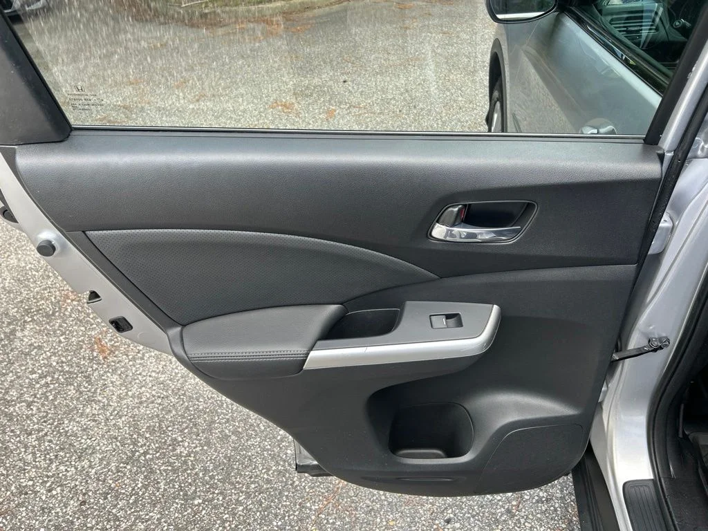 Used 2015 Silver Honda EX-L image 24