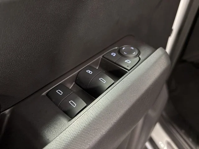 2024 Chevrolet Colorado LT - Photo 11
