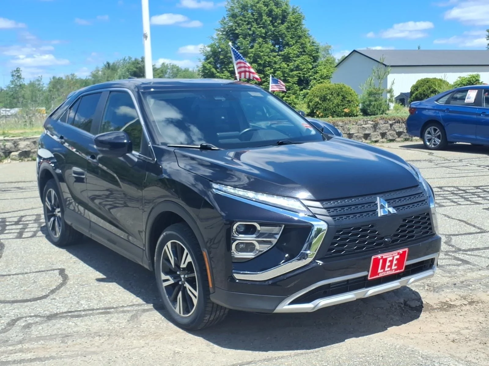 Used 2024 Labrador Black Mitsubishi SE image 4