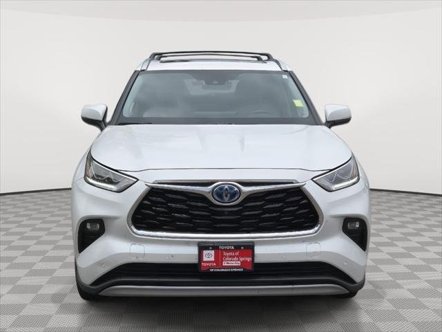 Certified Used 2024 Wind Chill Pearl Toyota Platinum image 36
