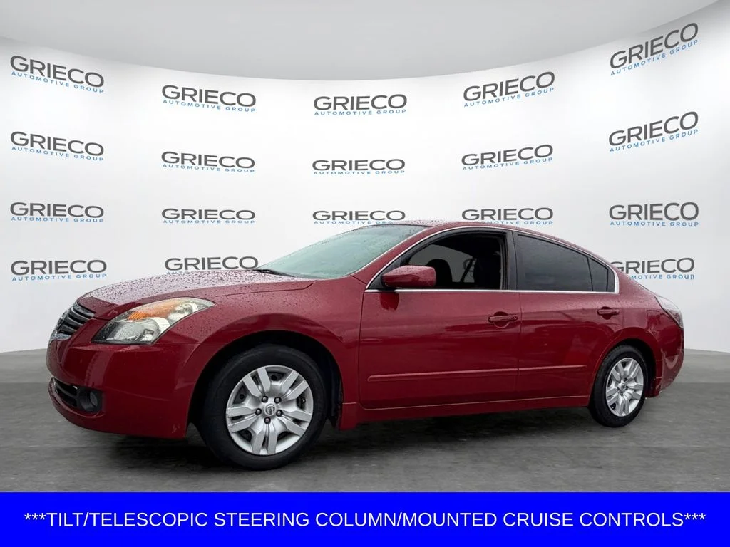 Used 2009 Red Nissan 2.5 S image 3