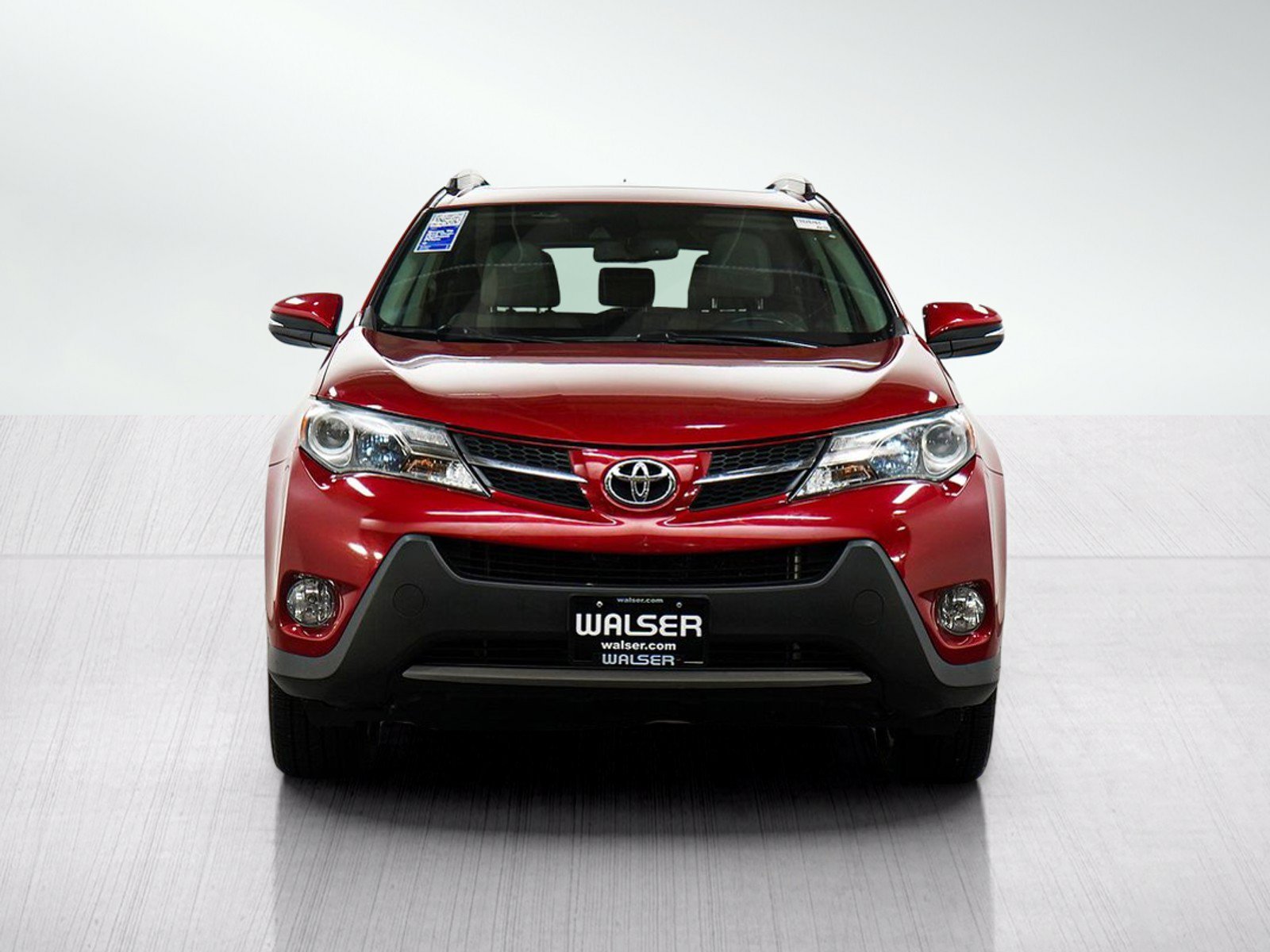 Used 2015 Barcelona Red Metallic Toyota Limited image 8