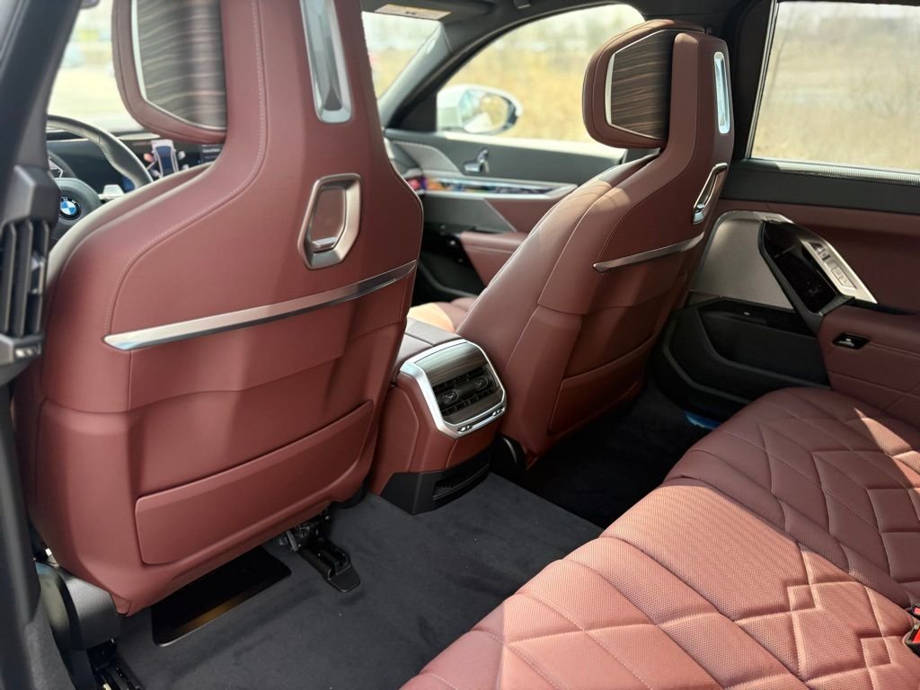 2025 BMW 7 Series 760i - Photo 19
