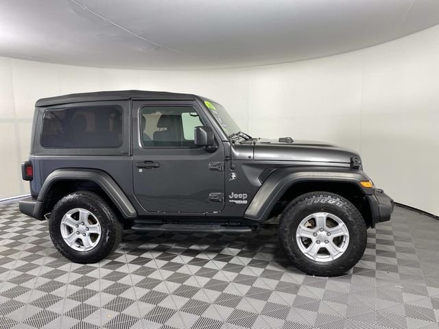 Used 2018 Gray Jeep Sport S image 10