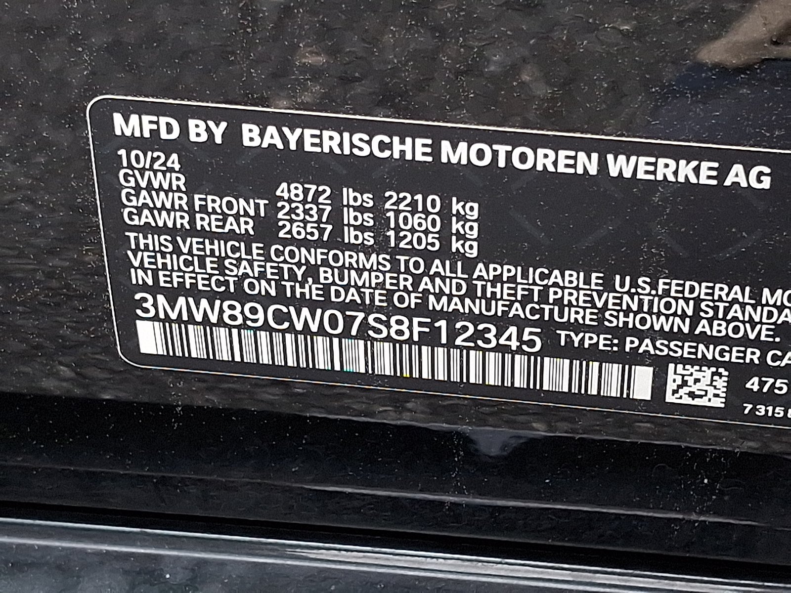 Used 2025 Black Sapphire Metallic BMW xDrive image 29