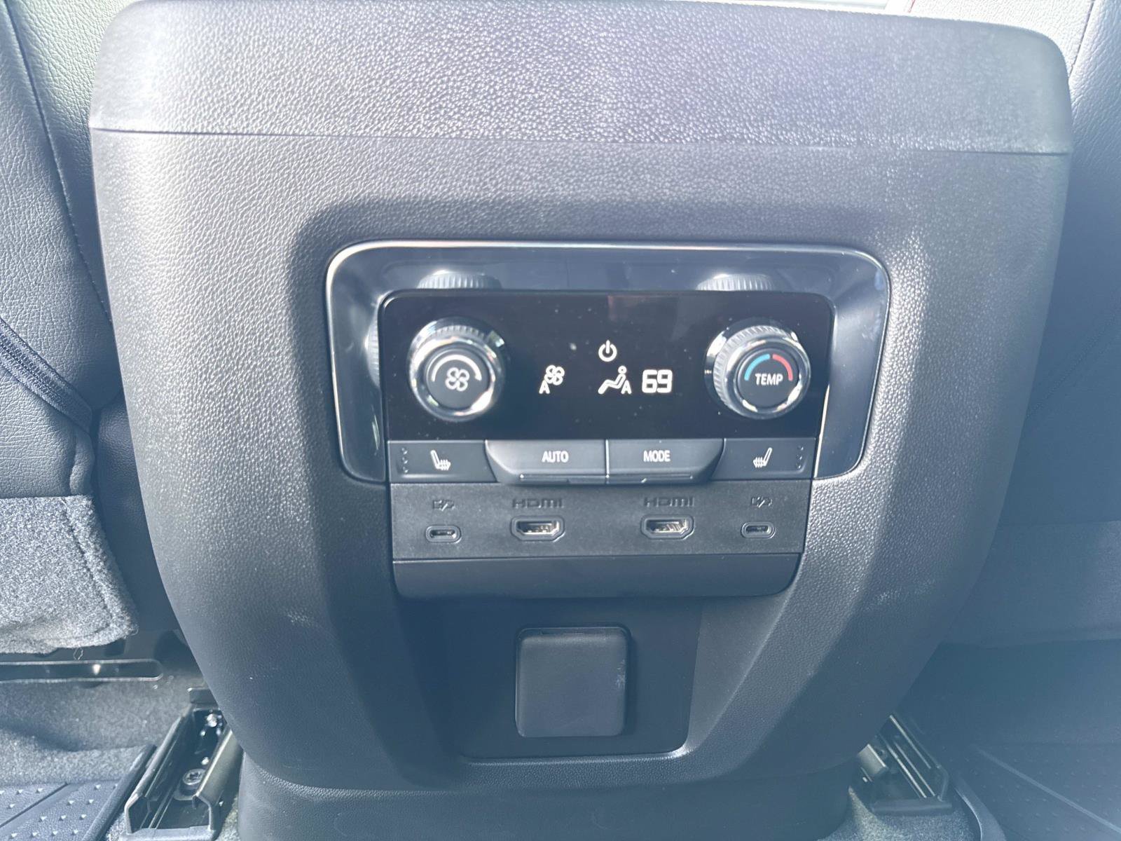 2026 Chevrolet Tahoe Z71 - Photo 33