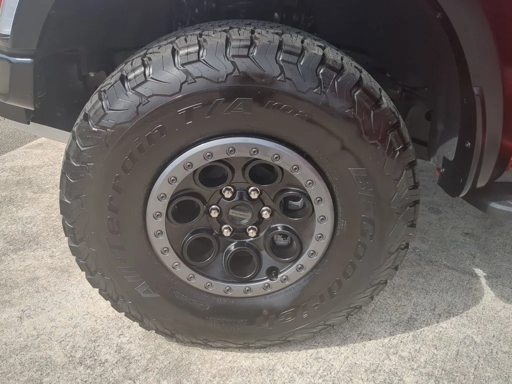 Used 2025  Ford Raptor image 10