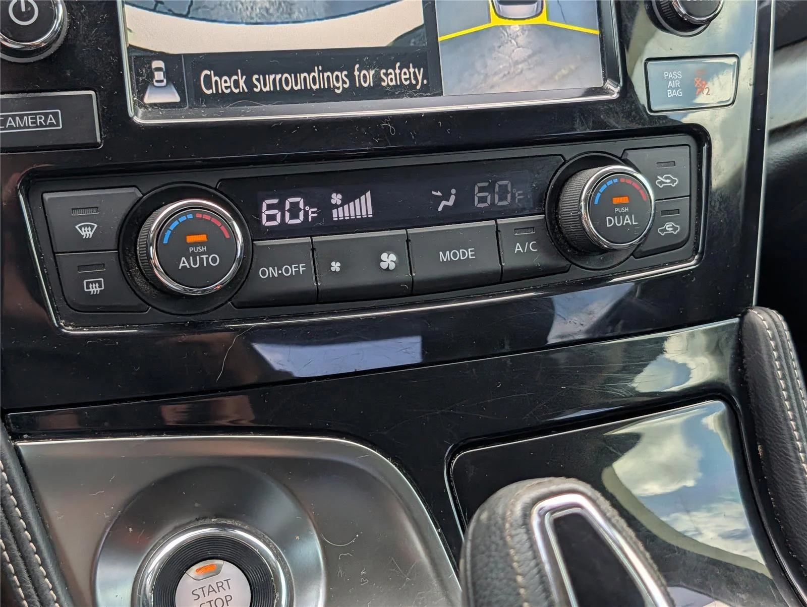 Used 2017 Pearl White Nissan Platinum image 18