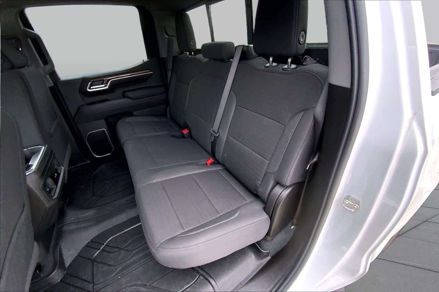 Used 2026 Summit White Chevrolet RST image 22