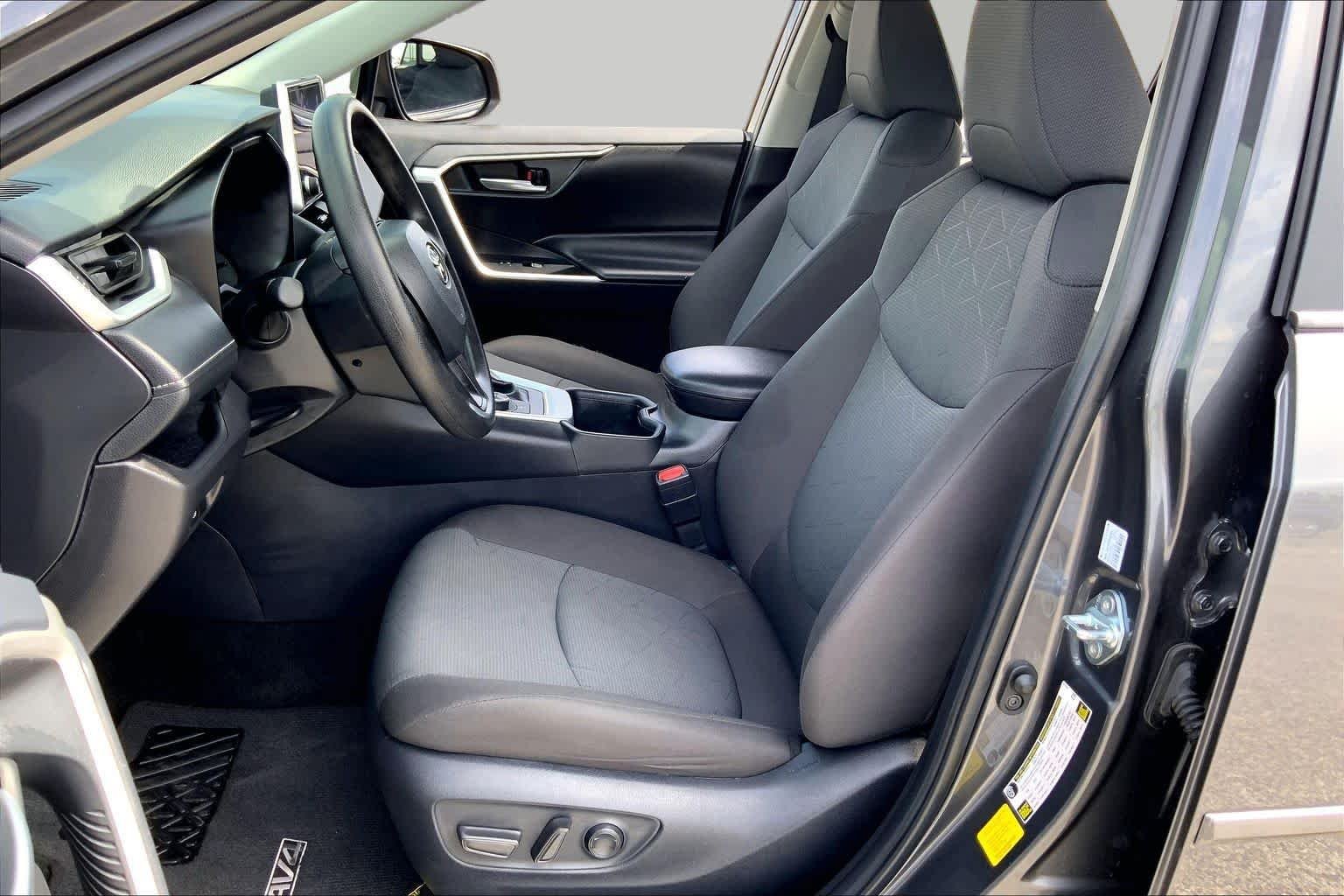 Used 2025 Magnetic Gray Metallic Toyota Hybrid XLE image 8