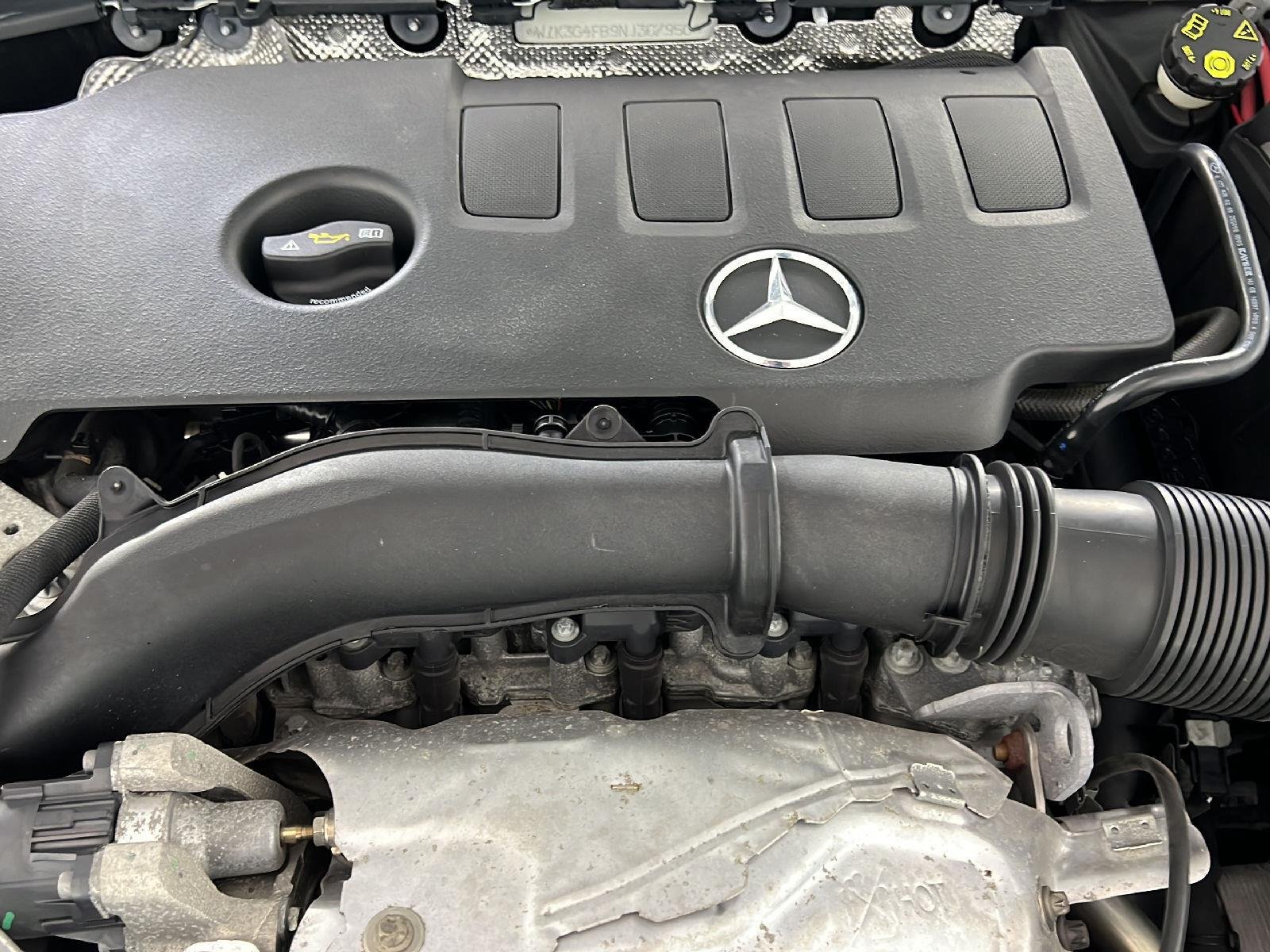 Used 2022 Digital White Metallic Mercedes-Benz A 220 image 28