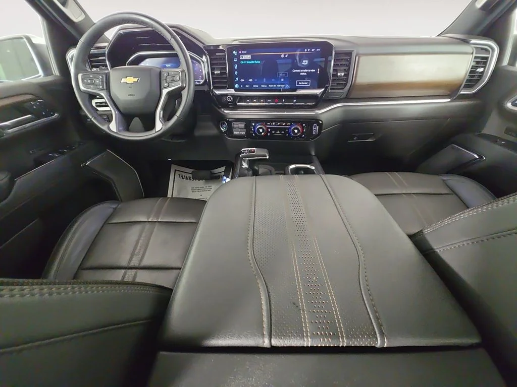Used 2024 Red Chevrolet High Country image 14