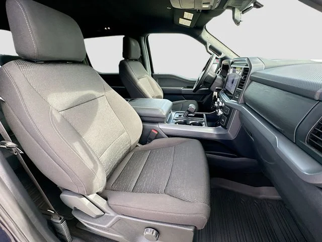 Used 2025 Blue Ford XLT image 26