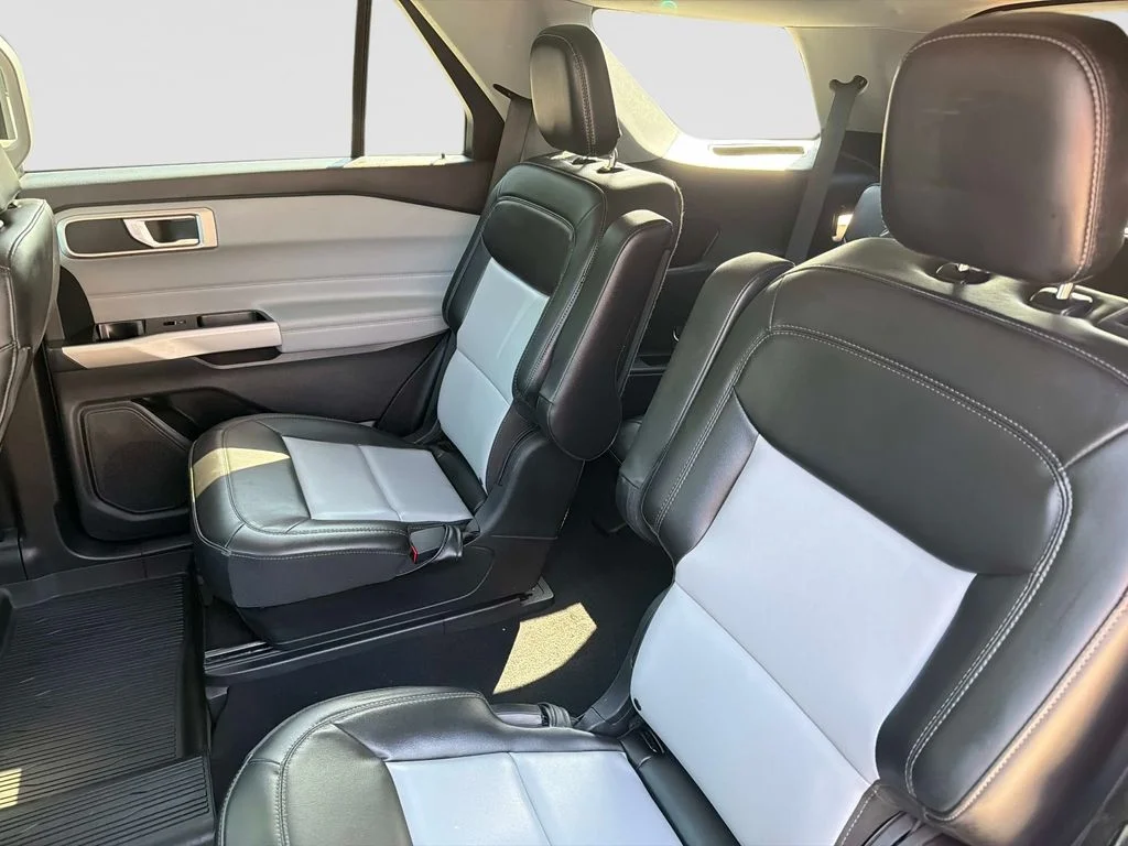 Used 2023 Silver Ford XLT image 48