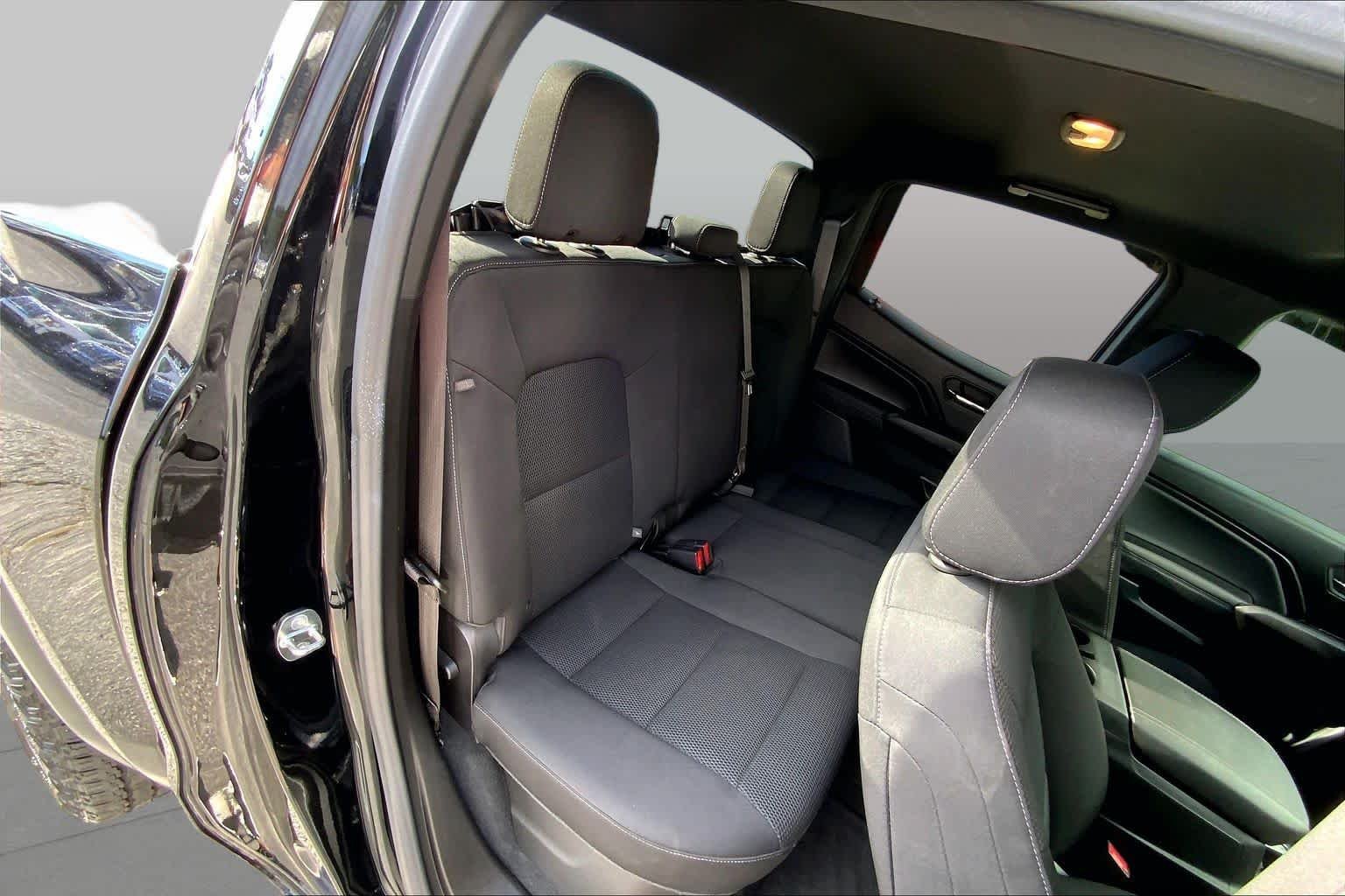 Used 2023 Onyx Black GMC 2WD Elevation image 17