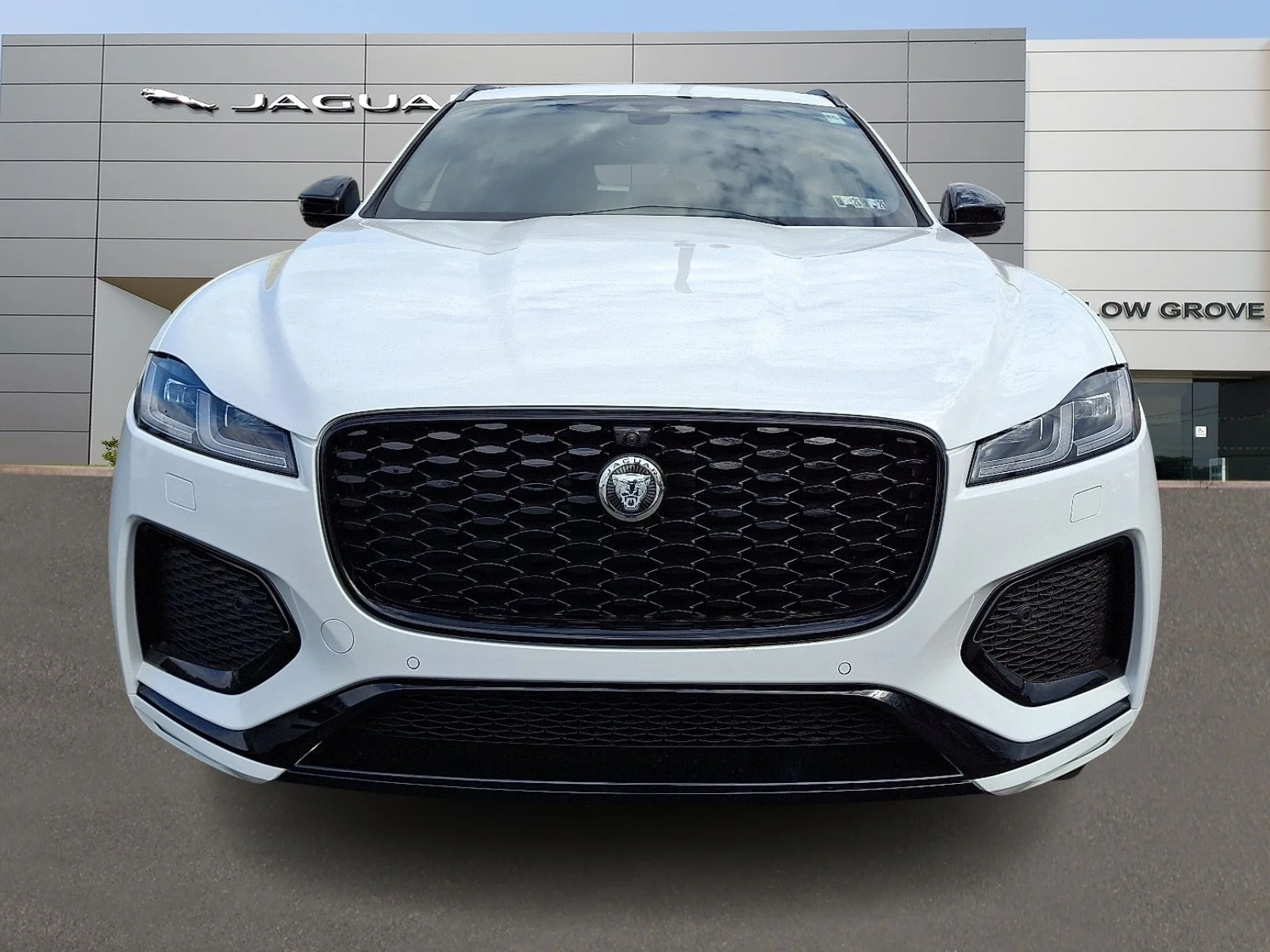 2026 Jaguar F-Pace R-Dynamic S - Photo 8