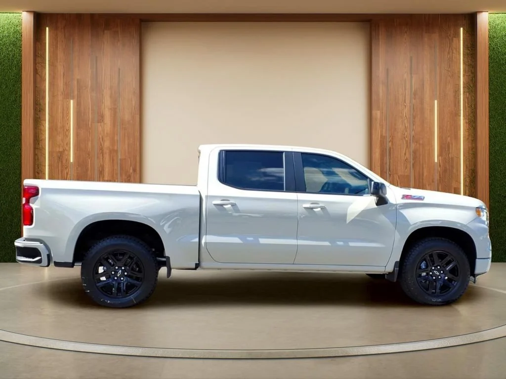 New 2026 White Sands Chevrolet RST image 34