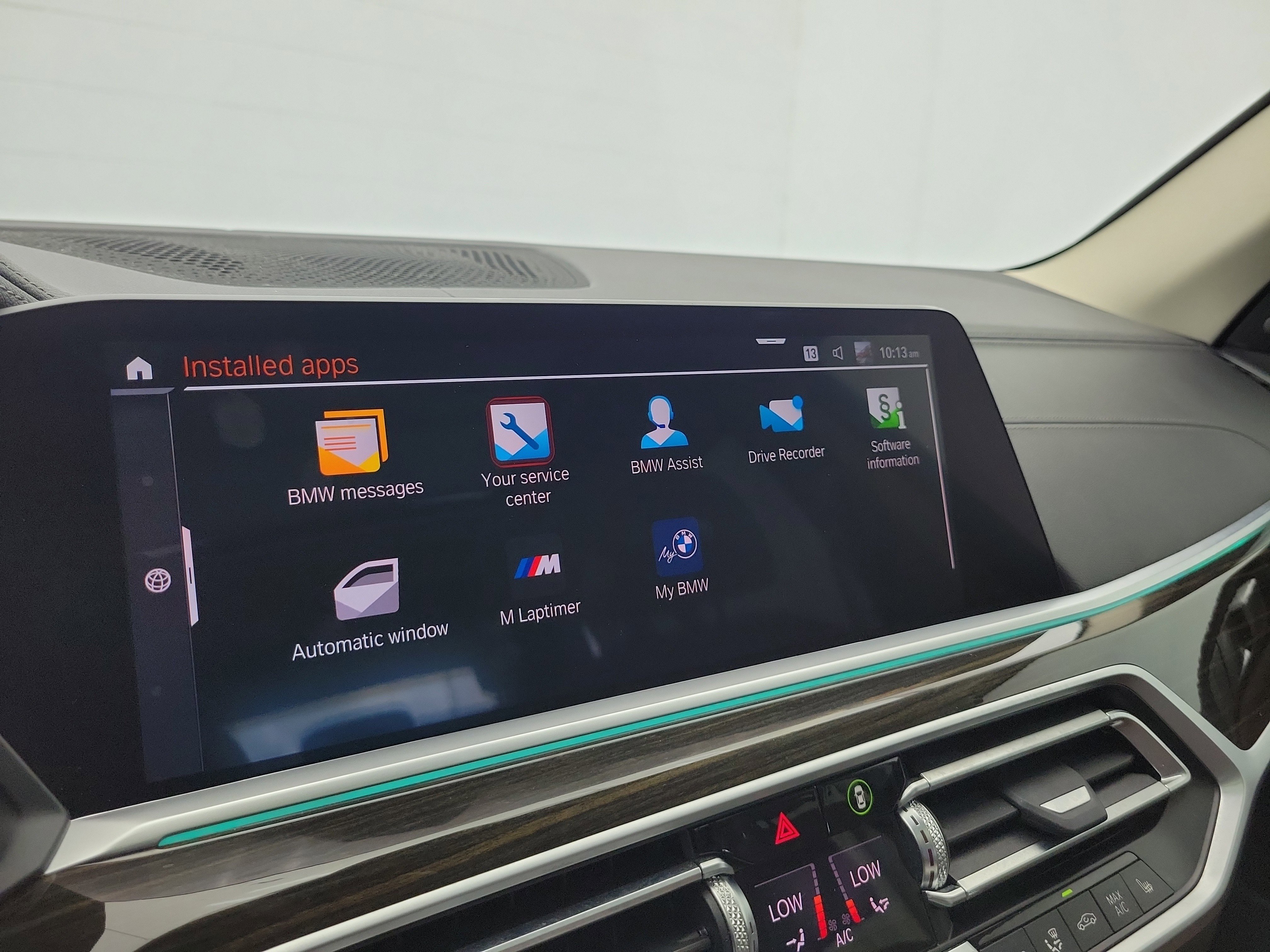Used 2021 Black Sapphire Metallic BMW xDrive40i image 29