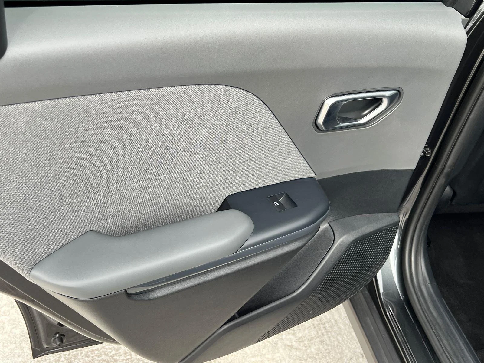 Used 2025 Interstellar Gray Kia EX image 21