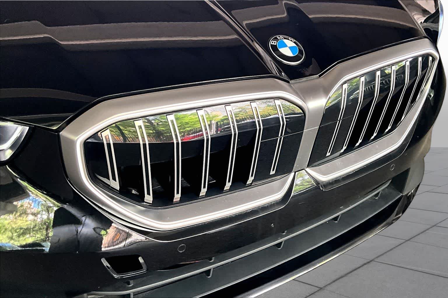 Used 2025 Black Sapphire Metallic BMW 530i image 29