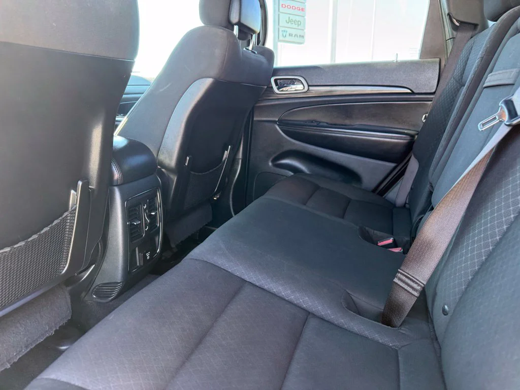 Used 2022 White Jeep Laredo E image 24