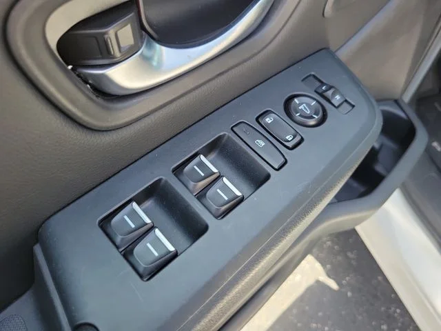 Used 2025 White Honda Touring image 19