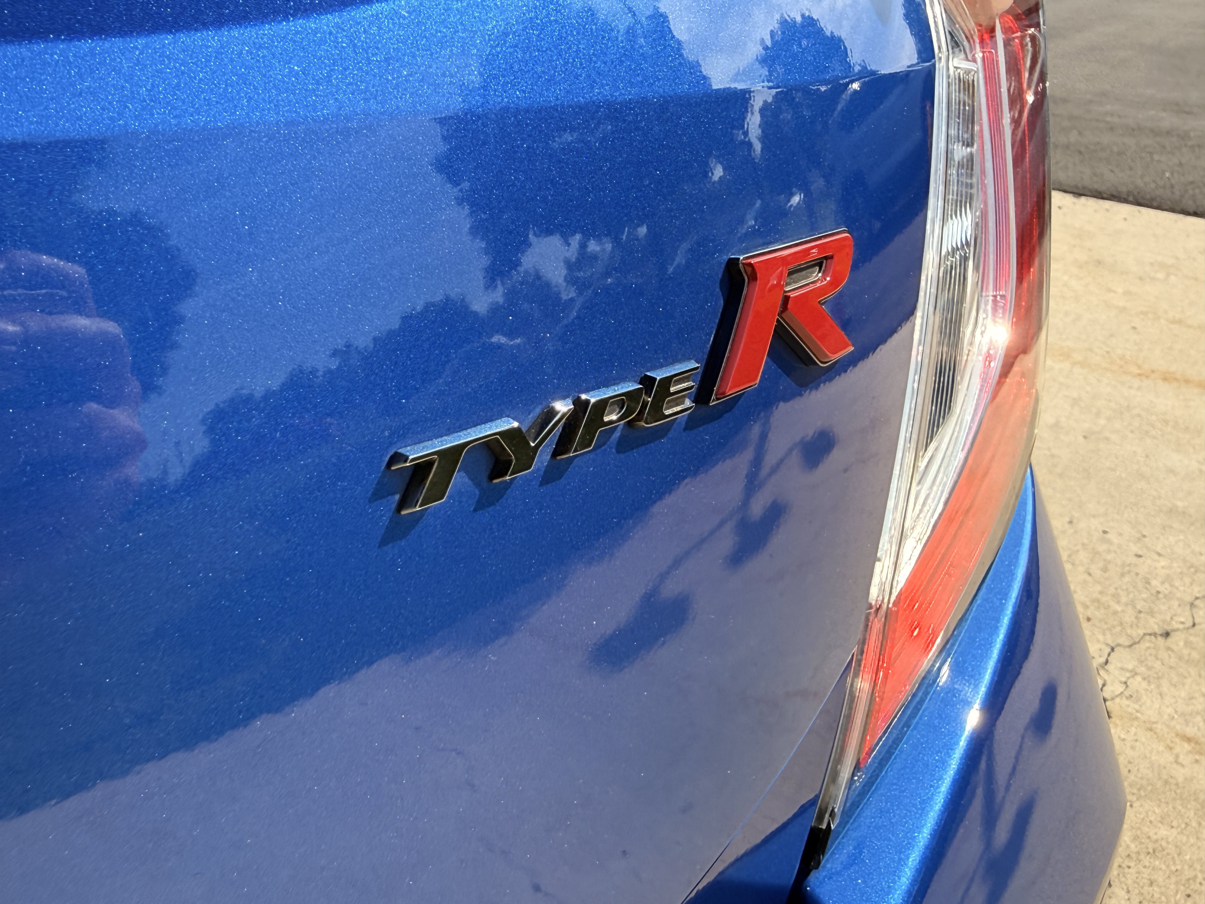 Used 2018 Blue Honda Touring image 18