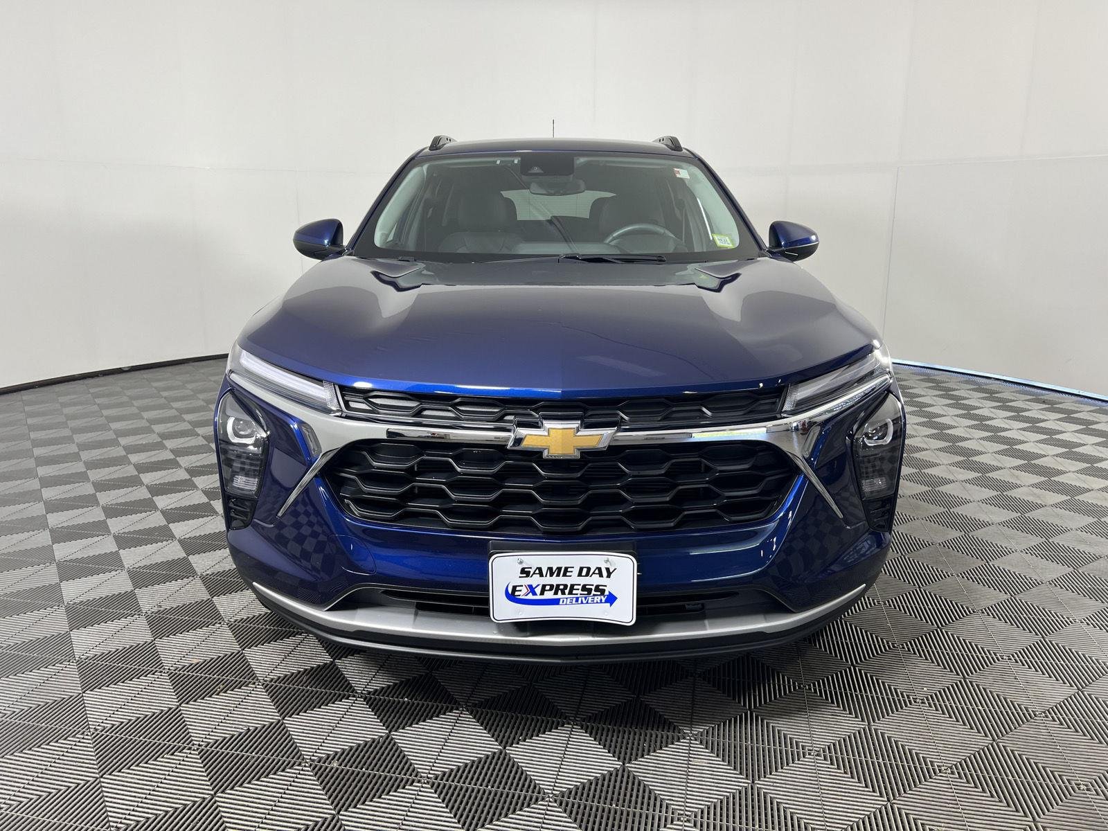 Used 2024 Blue Glow Metallic Chevrolet LT image 28