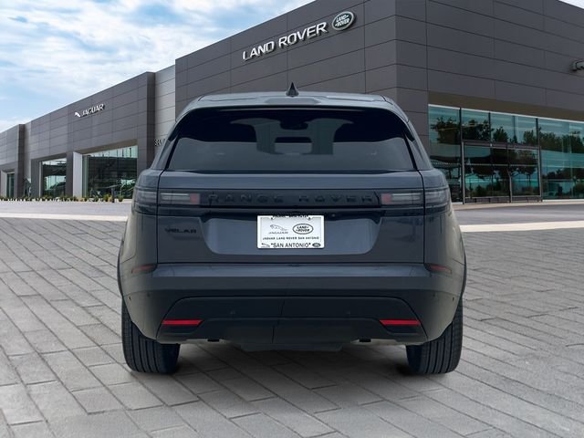 Used 2026 Blue Land Rover Dynamic SE image 4