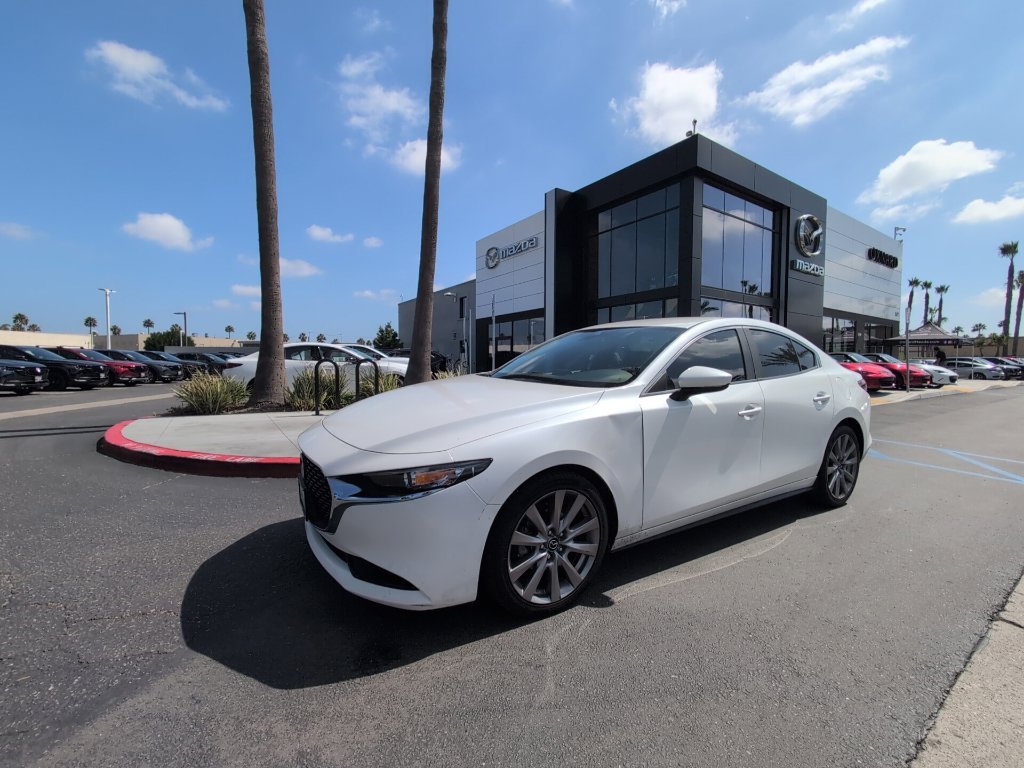 Used 2020 White Mazda Preferred image 3