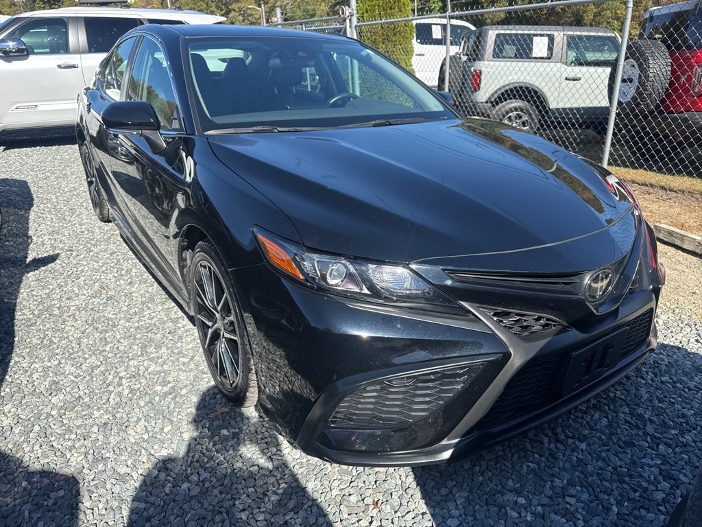 2024 Toyota Camry SE photo 2