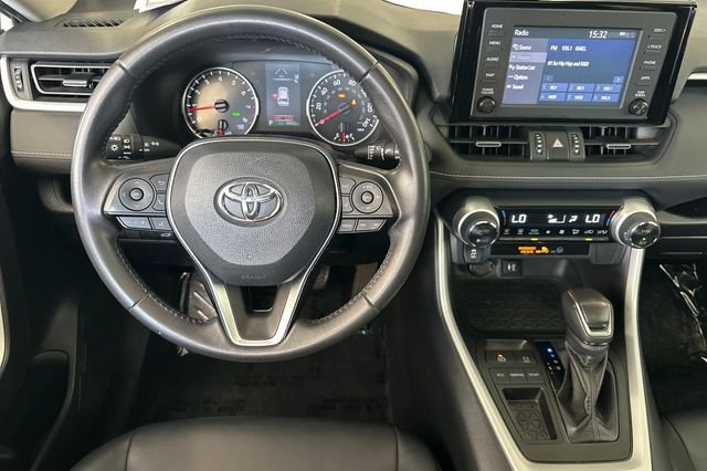 Certified Used 2019 White Toyota XLE Premium image 18